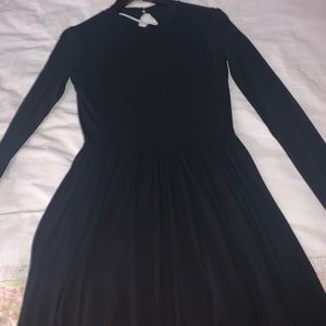 Black long sleeve tight-flowy dress